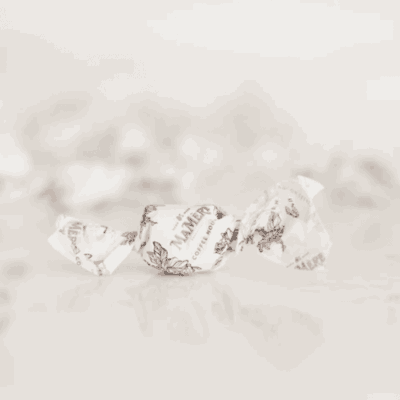 Ma Mere Nougat Coffee with Pecans & Cocoa Nib Gift Box 150g