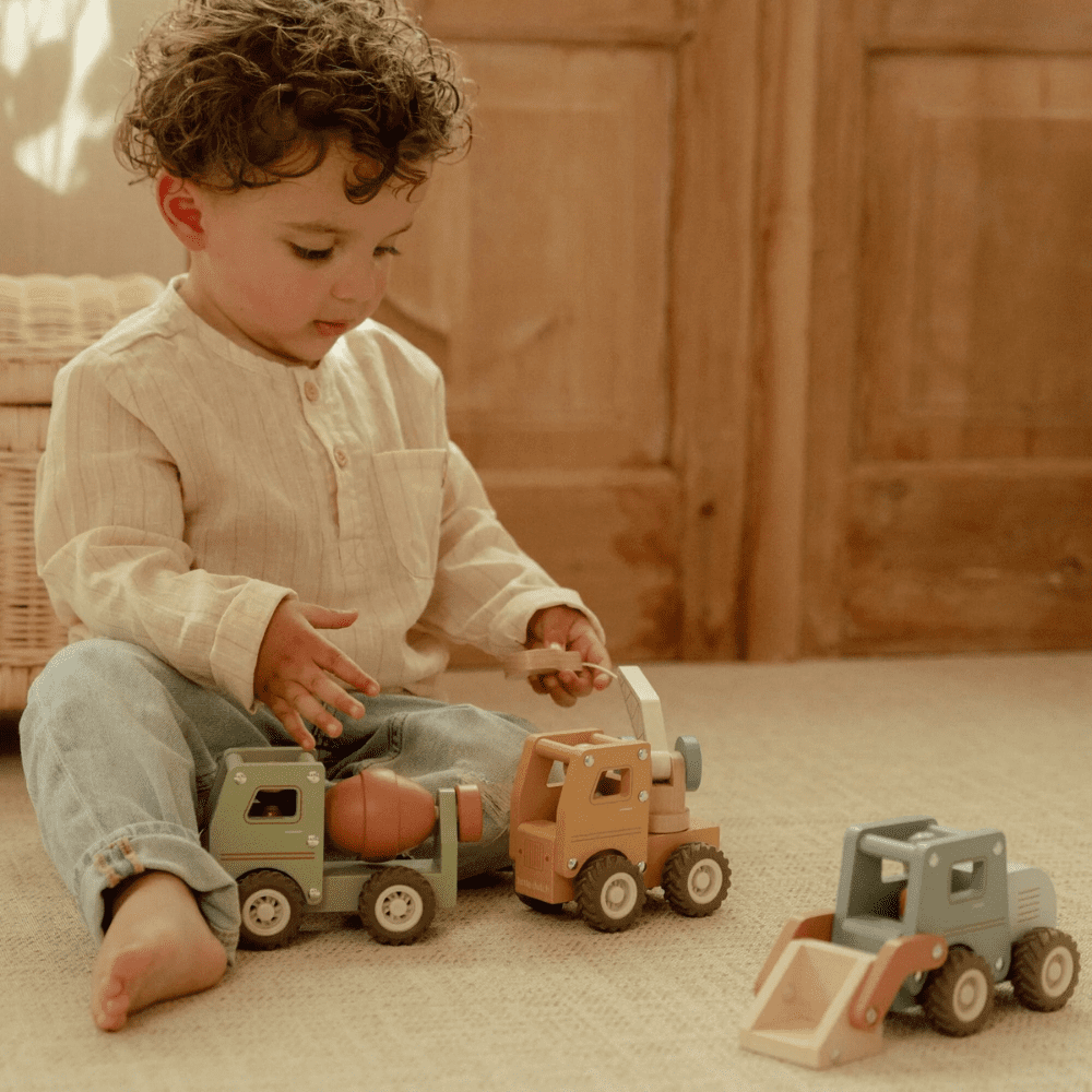 Little Dutch Crane Truck - Image 2